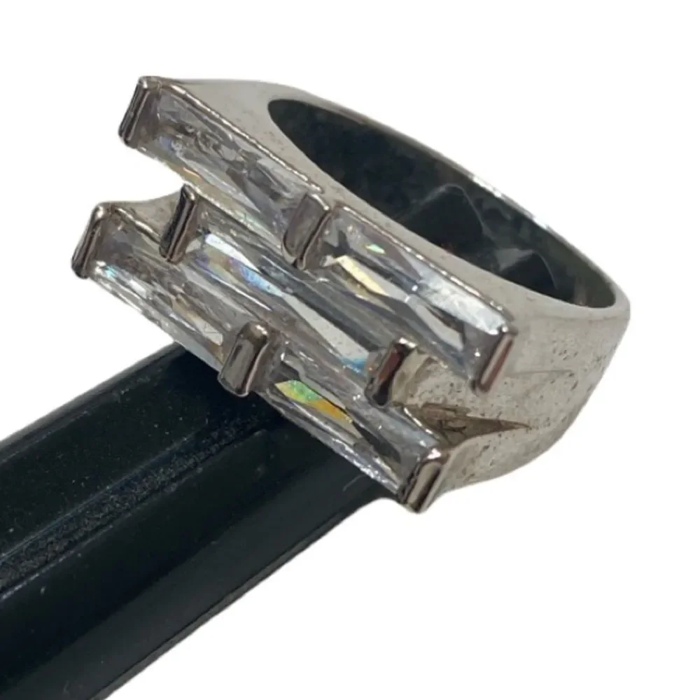 Vintage 925 Sterling Silver And Rhinestone Mod Ring
